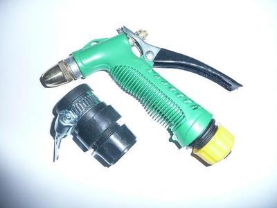 专业洗车工具指南 洗车水管、水管支架及喷枪用品选购与推荐